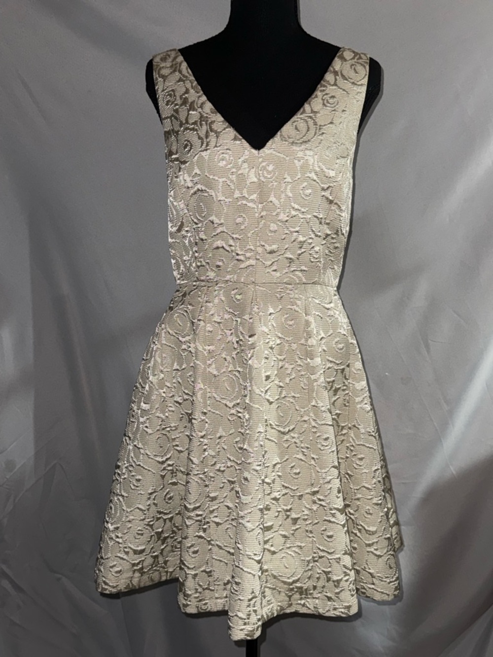ERIN by Erin Fetherston Cream Lace V‑Neck Midi Dress